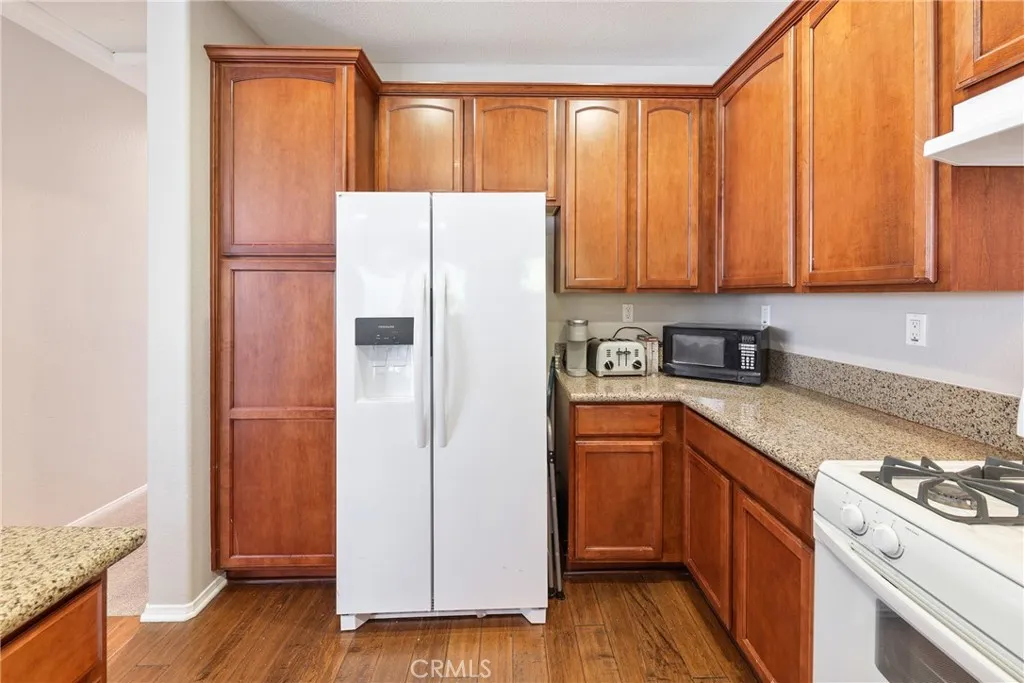 15643 Vista Way, Lake Elsinore, California 92532 home-pic-11